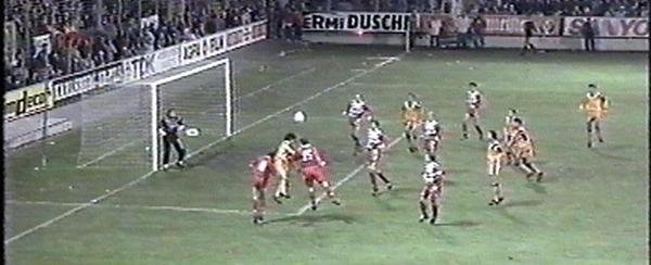 Bakero dio el pase al Barcelona en Kaiserlautern con un gol en el minuto 89.