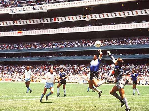 El famoso gol de dios ante los ingleses.