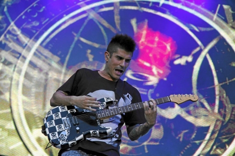 Jogadores que fizeram o salto para o mundo da música 3 Álvaro Benito con Pignoise.
