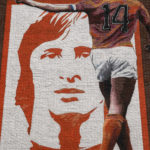 Johan Cruyff revolutioniert das Konzept des bestehenden Fußball