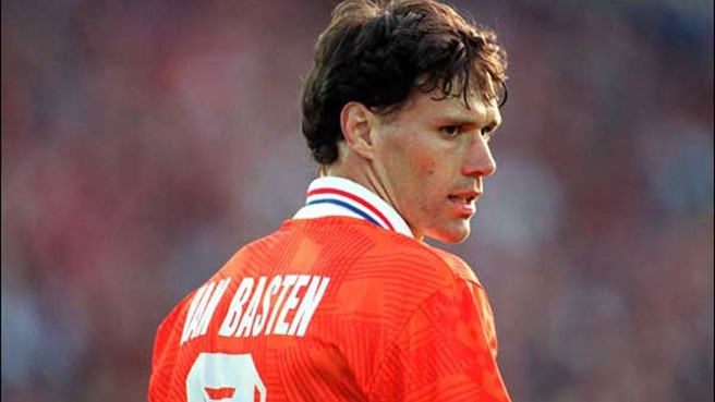 Marco Van Basten, l'un des meilleurs attaquants de l'histoire du ...