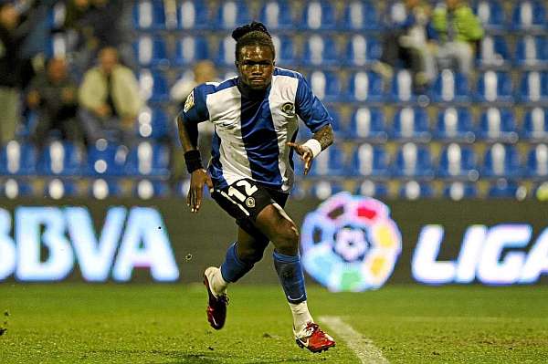 Royston Drenthe empezó muy fuerte en el Hércules pero acabó haciendo de las suyas.