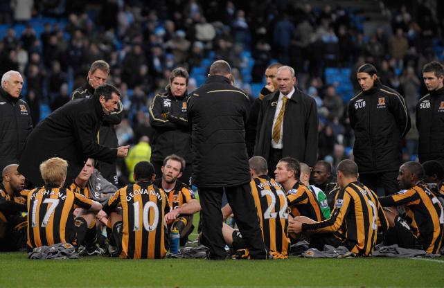 Hull City coach abroncó his players before their fans
