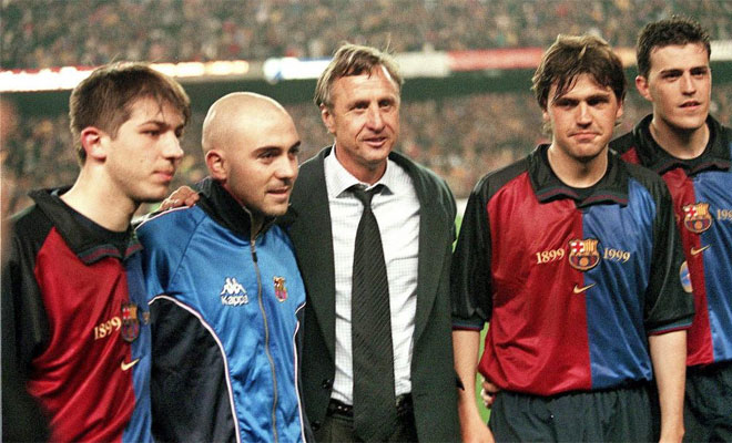 La quinta del Mini con su valedor, Johan Cruyff. Foto: Marca.com 