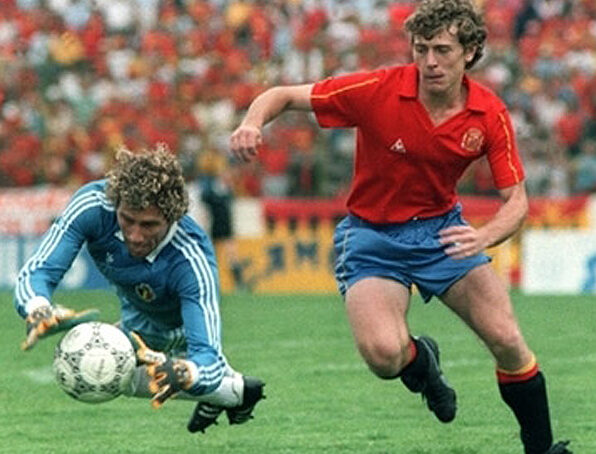 Emilio Butragueño marcó 4 goles a Dinamarca