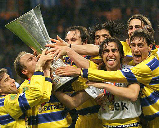 Cannavaro, Verón, Buffon, Hernán Crespo. El Parma juntó un equipo de jóvenes estrellas.