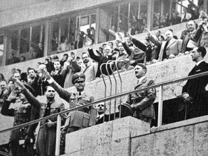 Sindelar desafió a Hitler marcándo un gol y bailándole en la cara.