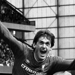 Kenny Dalglish whe thLiverpool Scotsmanh Liverpool Kenny Dalglish ganó tres Copas de Europa con el Liverpool