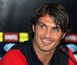 Paolo Maldini uno de los tipos mas guapos del mundo del futbol