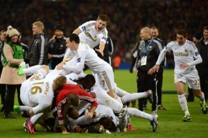 Swansea celebra su primer titulo