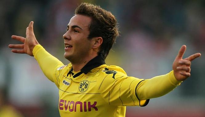 Borussia Dortmund: Bayern Munich Mario Götze tab