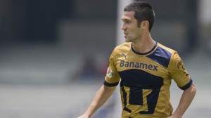 Luis Garcia Sanz con la camiseta de UNAM