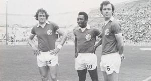 Chinaglia, Pelé y Franz Beckenbauer, tres de los jugadores de leyenda del New York Cosmos