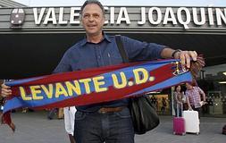 Caparrós a su llegada a Valencia