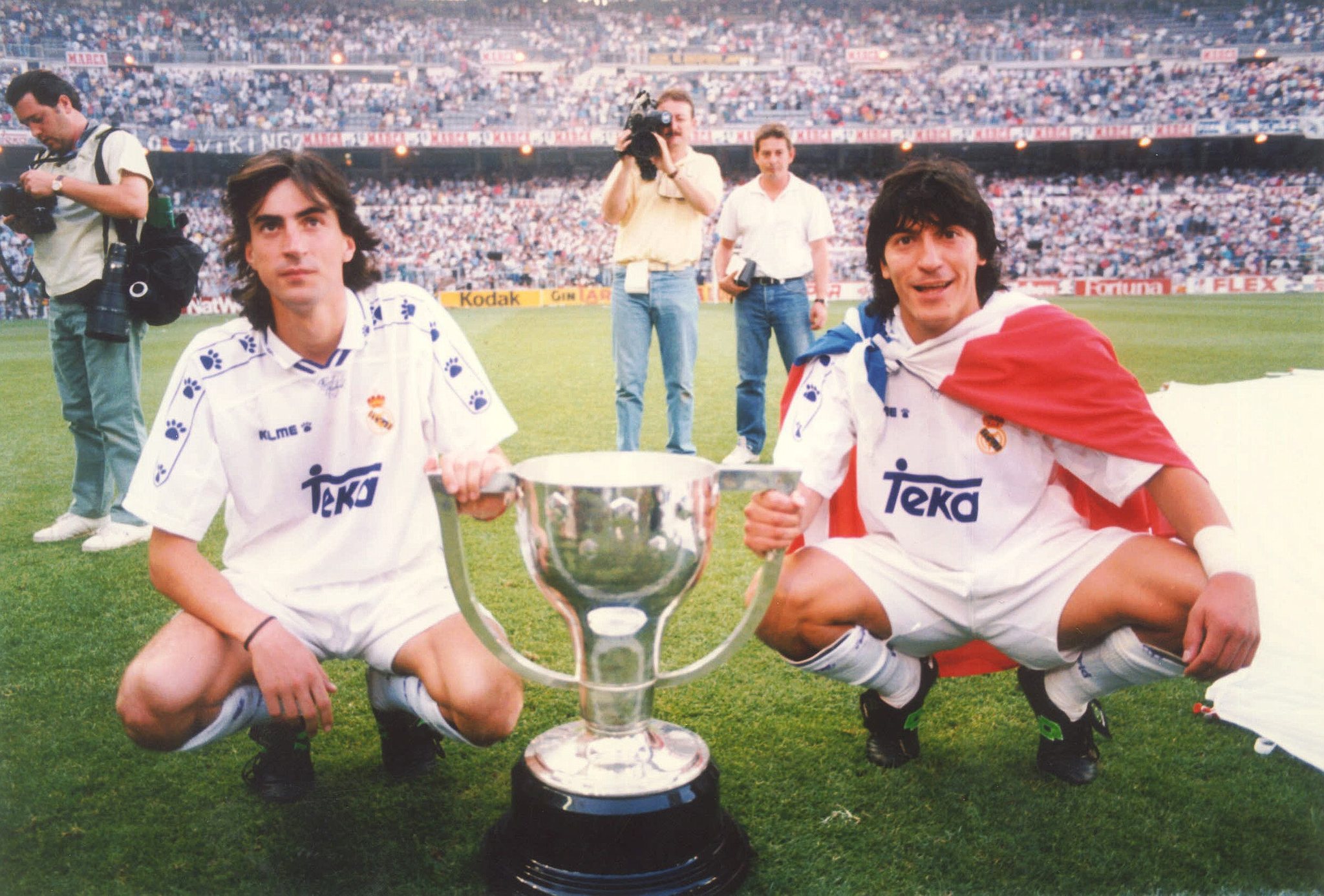 Iván Zamorano, uno de los mejores jugadores de la historia de Chile 1 Iván Zamorano y Amavisca