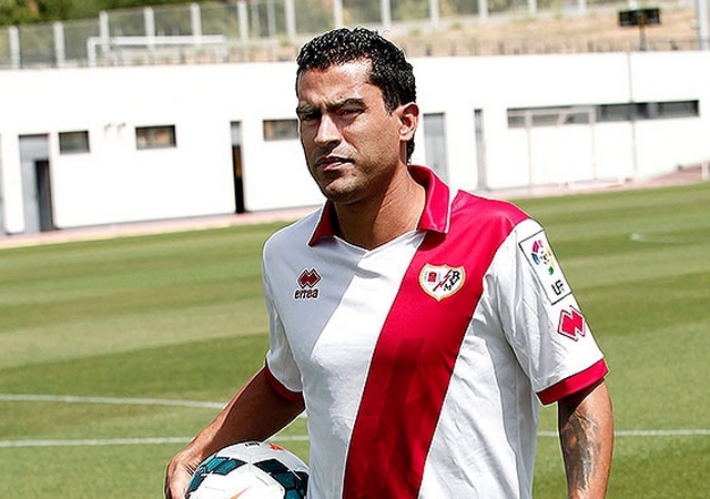 Mexican Nery Castillo is the recent signing of Rayo Vallecano