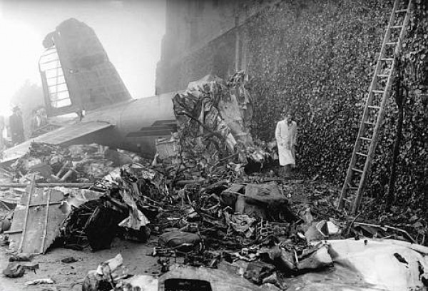 Acidentes graves equipas de futebol: as maiores tragédias 1 Superga fue el primer gran accidente aéreo en el fútbol.