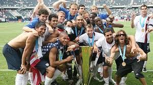 États-Unis remportent la Gold Cup en battant le Panama grâce à un but de Brek Sheak Shea 1 Estados Unidos se ha proclamado campeón de la Copa Oro.