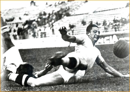 Silvio Piola, Italy's top goalscorer and the inventor of the Chilean