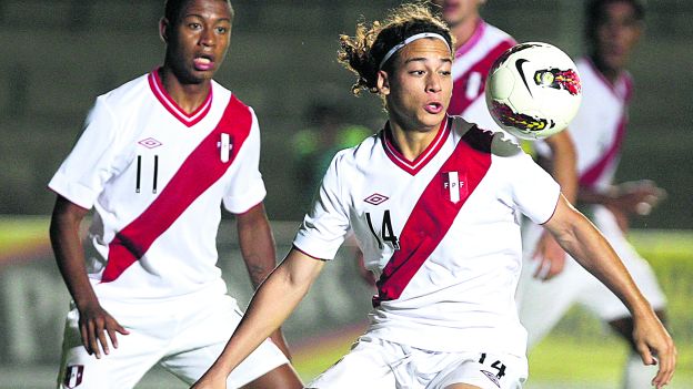 Cristian Benavente con la selección de Perú pese a haber nacido en España.