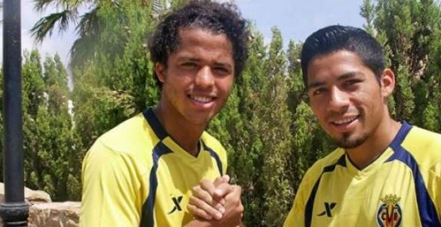Giovani Dos Santos y Javier Aquino, compañeros en el Villarreal y en la selección mexicana.
