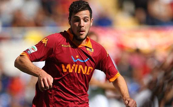 Destro tiene 22 años y juega en la Roma.