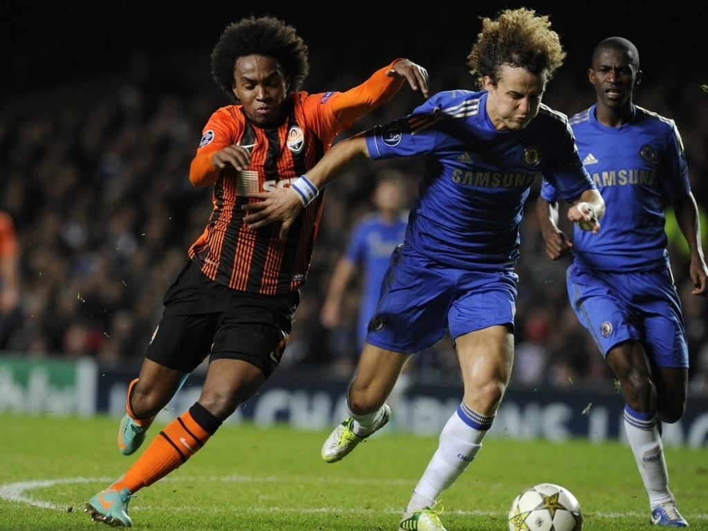 David Luiz y Willian van a ser ahora compañeros en el Chelsea.