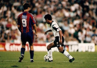 Gabi Correa con la camiseta del Mérida frente al Barcelona.