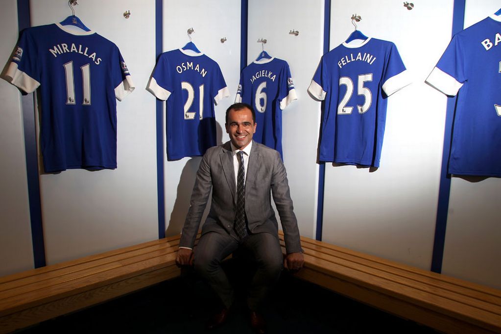 El español Roberto Martínez dirige al Everton con mano firme.
