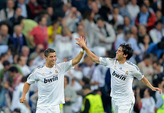 Cristiano Ronaldo y Kaká, dos de los fichajes más caros de la historia del fútbol, los dos obra de Florentino.