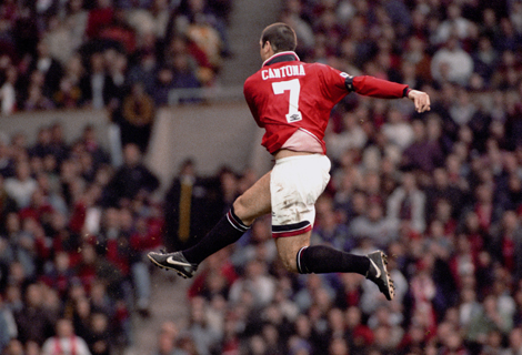Eric Cantona siempre espectacular.