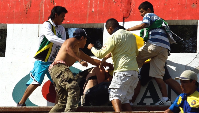La inseguridad en los estadios mexicanos es uno de los puntos negros de su fútbol.