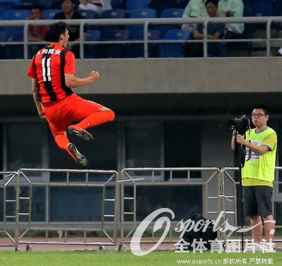 China se ha rendido a los goles de Rafa Jordà.
