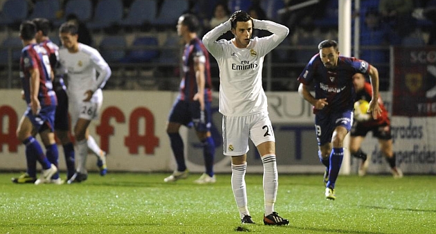 El Eibar se dio un festín a costa de un triste Real Madrid Castilla.
