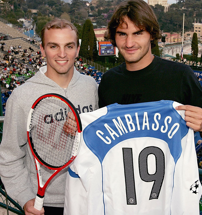 Federer y Cambiasso eran unos "teenagers" en esta instantánea.