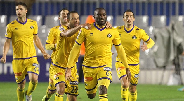 El gol de Babín acabó con la mala racha del Alcorcón.
