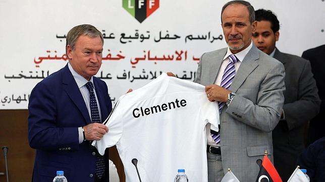 Clemente en su presentación como seleccionador de Libia.