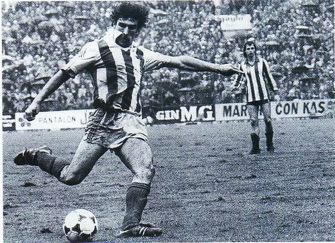Zamora, uno de los últimos jugadores que preferían el amor a un club al color del dinero.