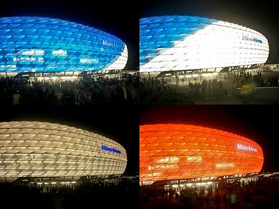 The Allianz Arena changes color depending plays.