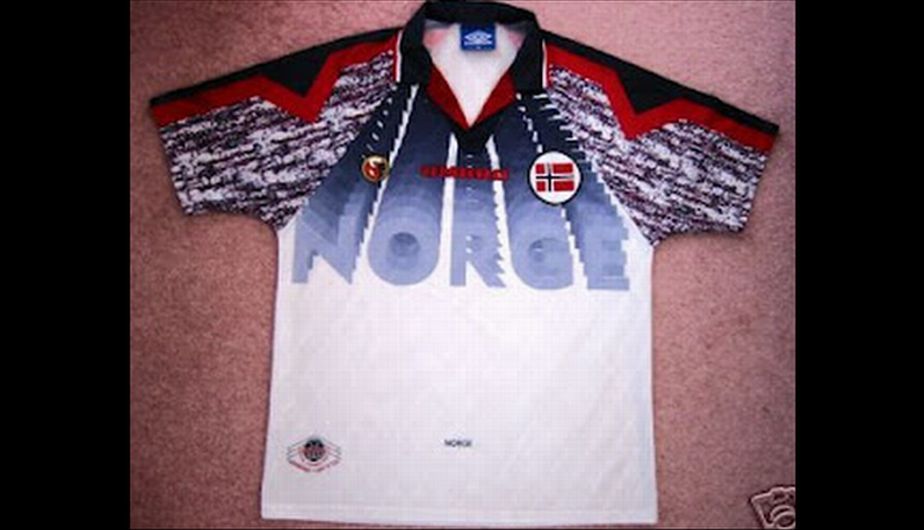 camisetas más feas de las selecciones de fútbol /Noruega 1995