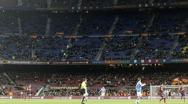 Why the Camp Nou is not going nor Tatop Nou at mid-inning Semifinal ante la Real Sociedad y el Camp Nou a media entrada.