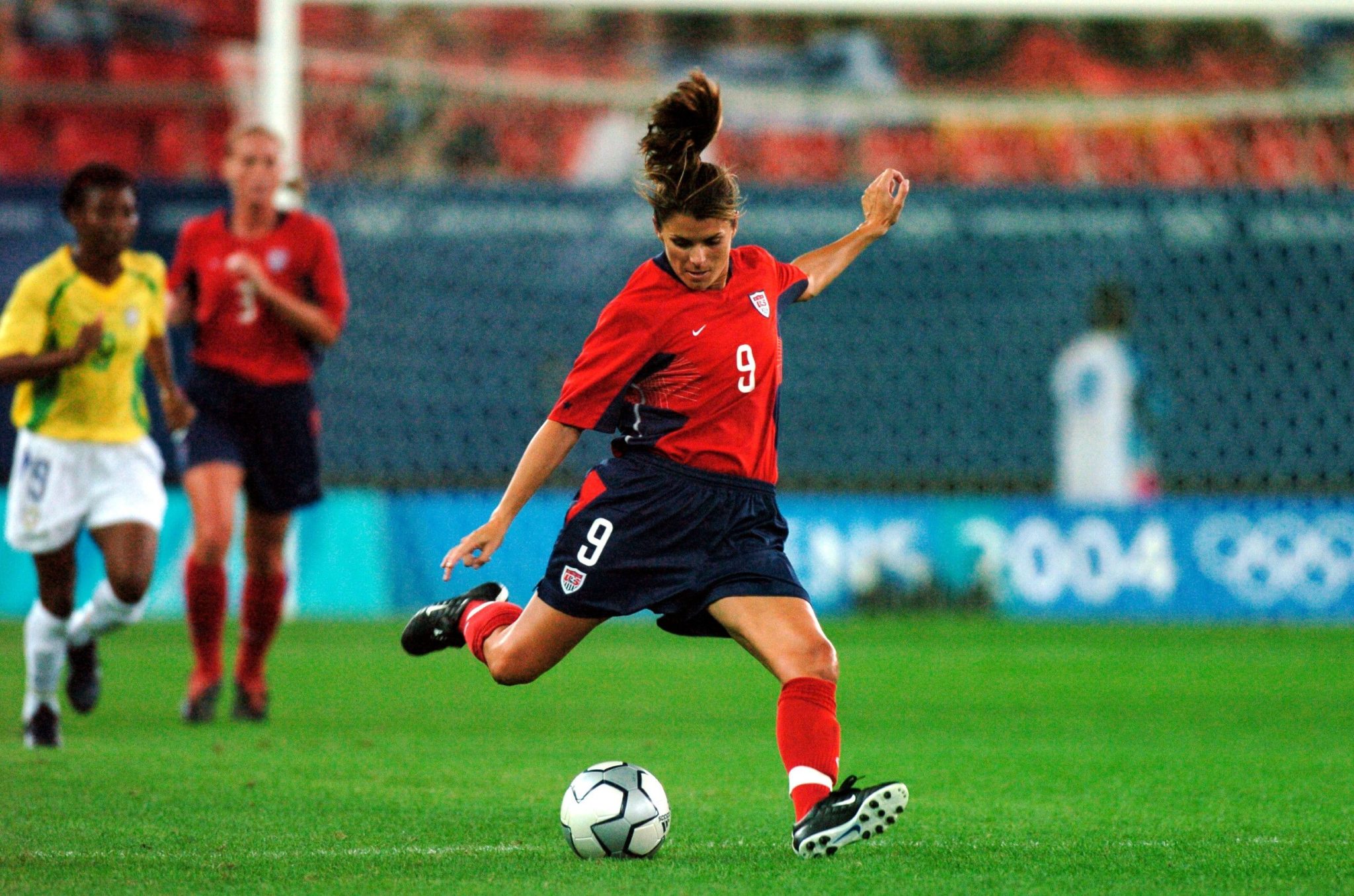 Mia Hamm, una leyenda del fútbol femenino.