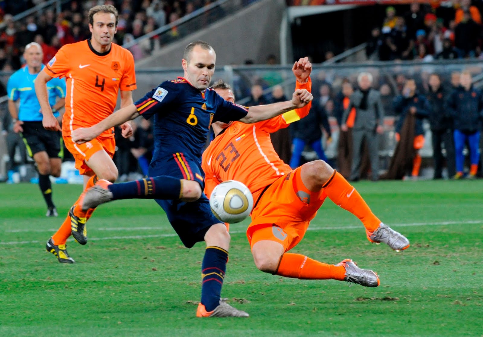 Iniesta hizo subir la natalidad española aquella noche de 2010.