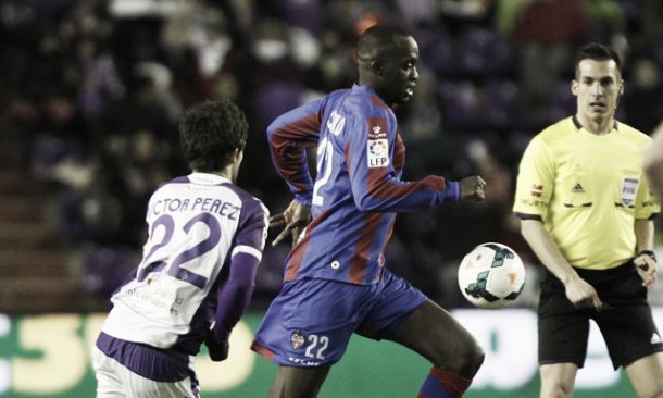 cinco jogadores da liga no Levanque você deve seguir Momo Sissoko vuelve a reencontrarse en el Levante.