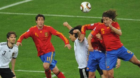 Carles Puyol marcó de cabeza a Alemania en las semifinales del Mundial.