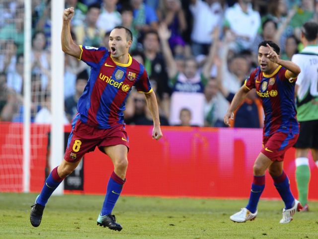 Iniesta con Xavi representan la excelencia del fútbol español y mundial.