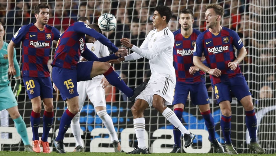 The most controversial plays of the Real Madrid-Barça 
