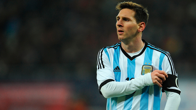 2014 It has been the worst year of his career. Even so, Messi is the favorite as top scorer of the World.