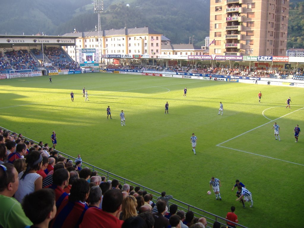 Ipurúa es el estadio del Eibar. Tiene capacidad para menos de 6.000 espectadores.