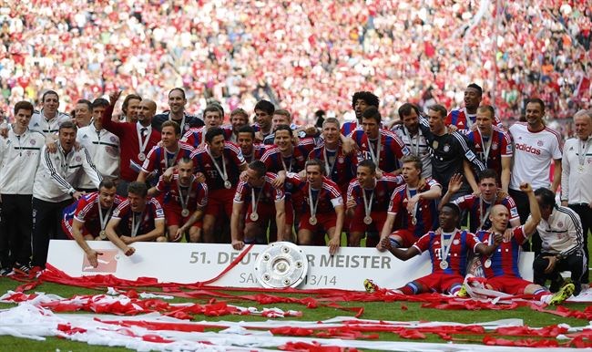 The best pictures of the weekendueseThe hamburgayrelegation promotion El Shalcke 04jugará la Champions. El Hamburgo, la promoción de descenso. El campeón, el Bayern.